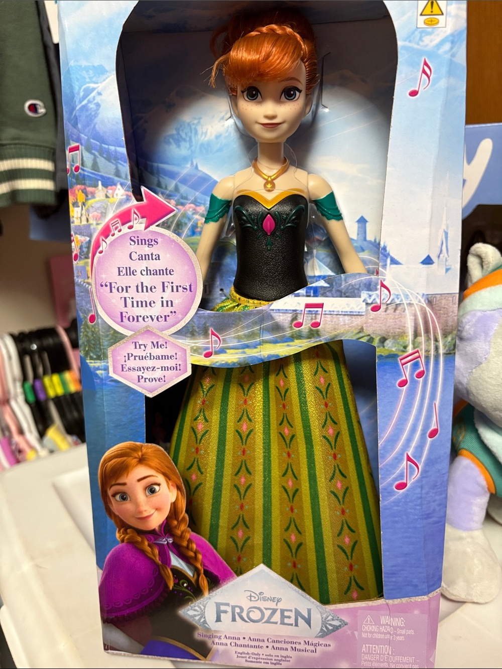 Disney Anna Singing Doll - Green, Black & Gold Outfit